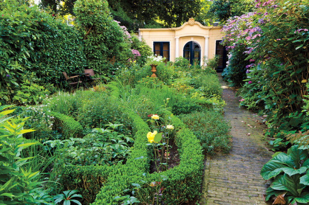 private garden in amsterdam